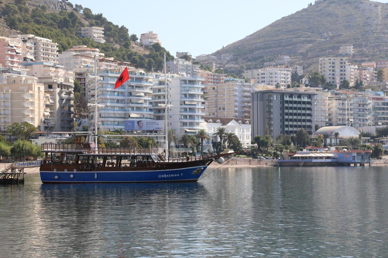 Luxury Seafront Apartments Sarandë 외부 사진