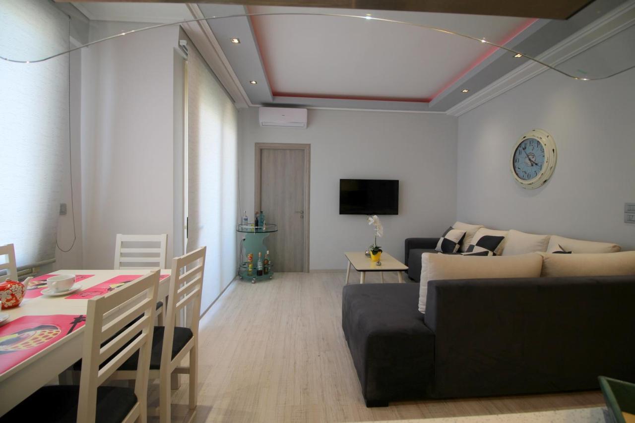Luxury Seafront Apartments Sarandë 외부 사진