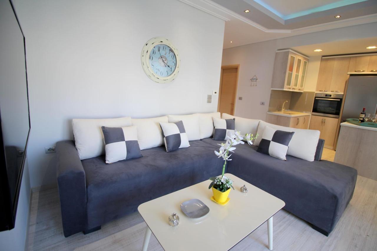 Luxury Seafront Apartments Sarandë 외부 사진