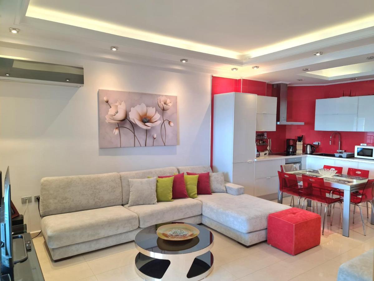 Luxury Seafront Apartments Sarandë 외부 사진