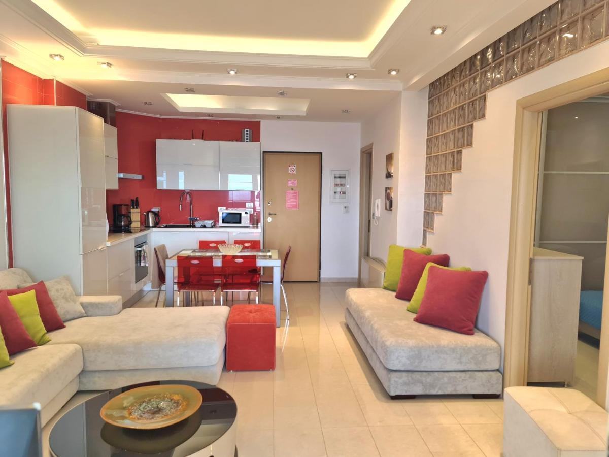 Luxury Seafront Apartments Sarandë 외부 사진
