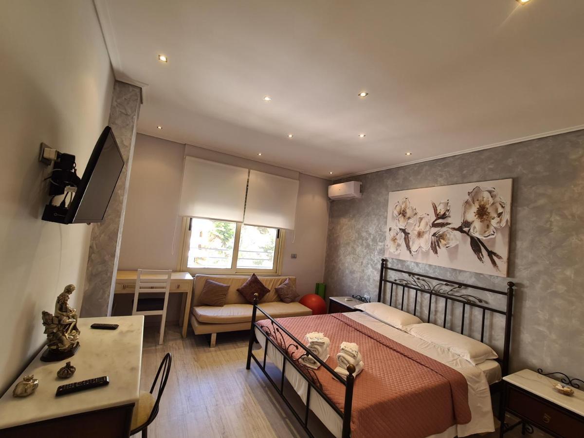 Luxury Seafront Apartments Sarandë 객실 사진