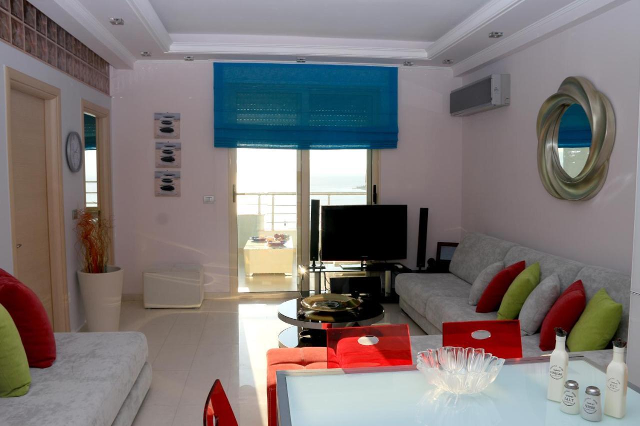 Luxury Seafront Apartments Sarandë 외부 사진